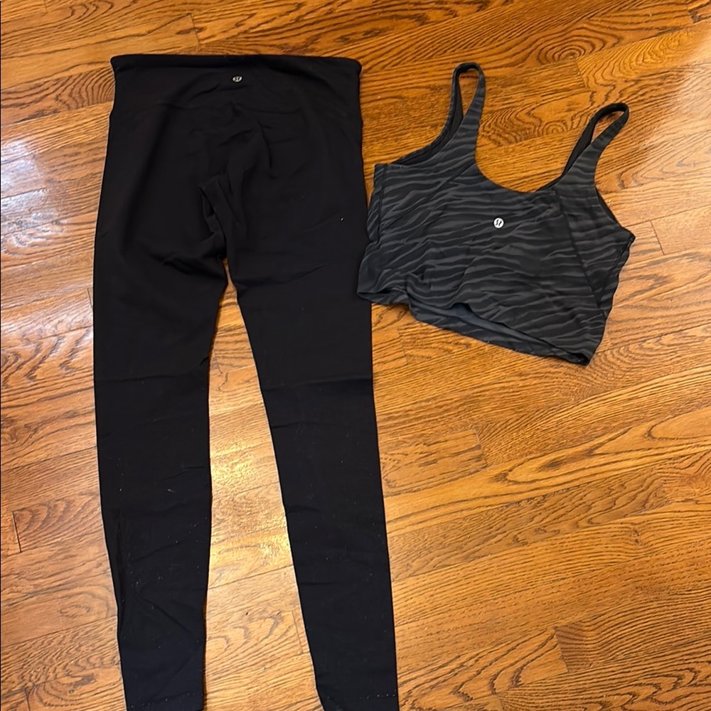 Lululemon (8/10) Athletic Leggings and Sports Bra Set
